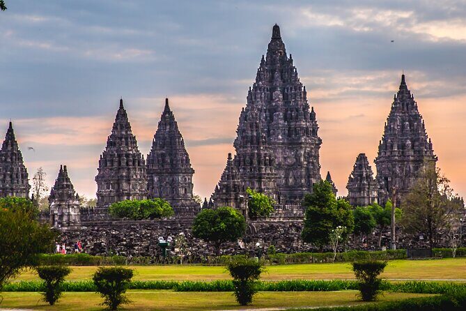Yogyakarta: Borobudur (climb), Prambanan & Other Visit By Request - Two UNESCO sites in one outing: Borobudur and Prambanan